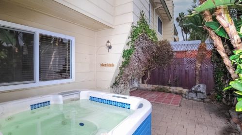 907 Marlin Dr, Vista CA  92084-5649 exterior