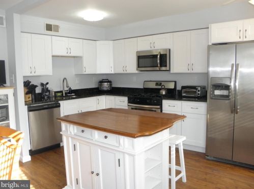 11008 Keswick Rd, Philadelphia PA  19154-4137 exterior