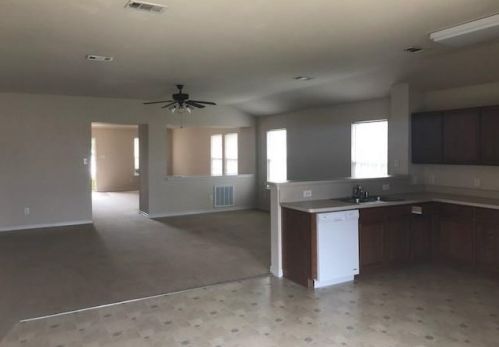 203 Arrowhead Dr, Burleson TX  76028-7889 exterior