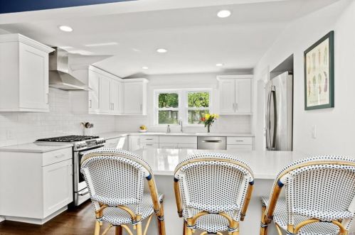 579 Bedford Rd, Pleasantville NY  10570-3348 exterior