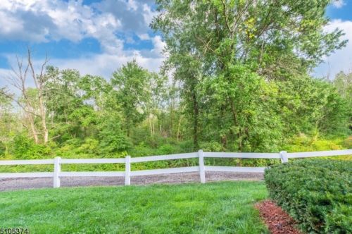 184 Robertson Way, Lincoln Park, NJ 07035-1852