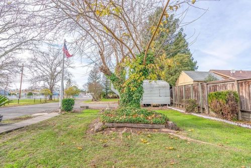 6530 Old Redwood Hwy, Santa Rosa CA  95403-1480 exterior