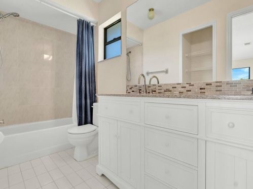 634 Streamlet Ave, Fort Pierce FL 34983-4658 exterior