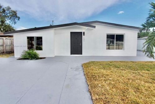 751 Hialeah Dr, Hialeah, FL 33010-5033