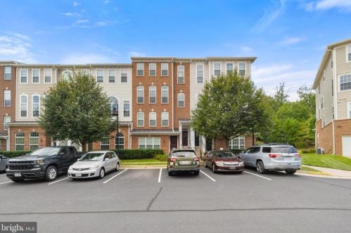 6120 Aster Haven Cir, Haymarket, VA 20169-6256