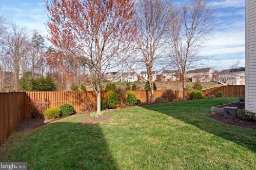 15340 Wits End Dr, Woodbridge VA  22193-5889 exterior