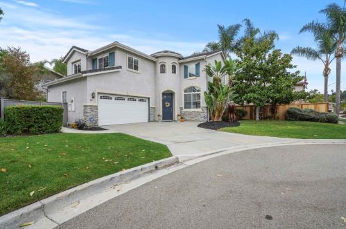 891 Via Allegra, Vista, CA 92081-6843