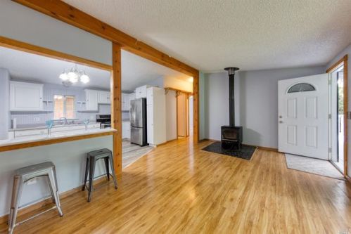 24323 Lilac Rd, Willits, CA 95490-8469