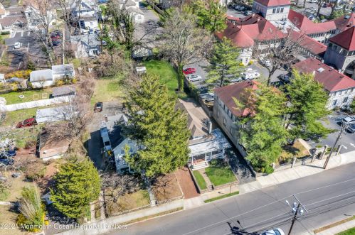 119 Pearl St, Tinton Falls NJ  07701-1524 exterior