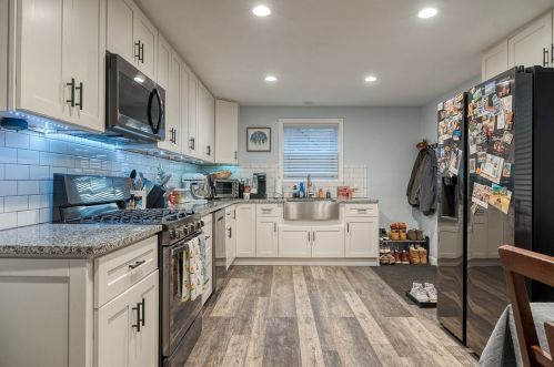 10915 Frankstown Rd, Pittsburgh, PA 15235-3044