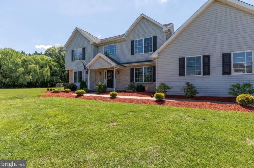 20 Kings Ct, Swedesboro NJ  08085-5033 exterior