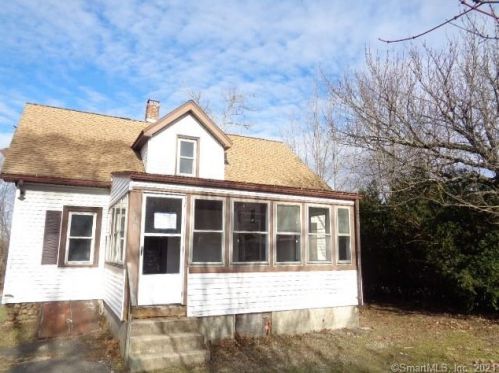 160 White Oak Ave, Plainville, CT 06062-2527