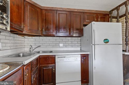 206 Ctr Ave, Dauberville PA  19533-8665 exterior