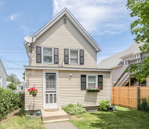98 Naugatuck Ave, Milford CT  06461-2914 exterior
