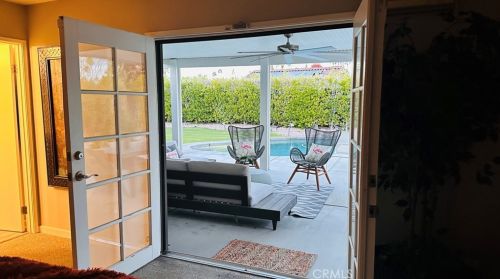 1050 Louise Dr, Palm Springs CA  92262-3241 exterior