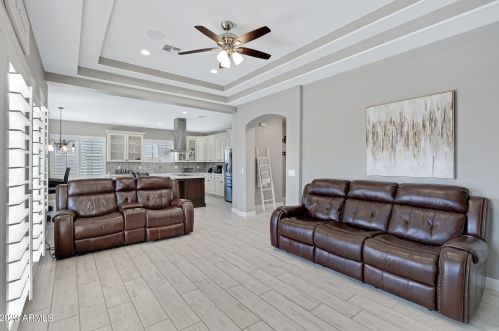 5231 Red Bird Ln, San Tan Valley, AZ 85140-7272