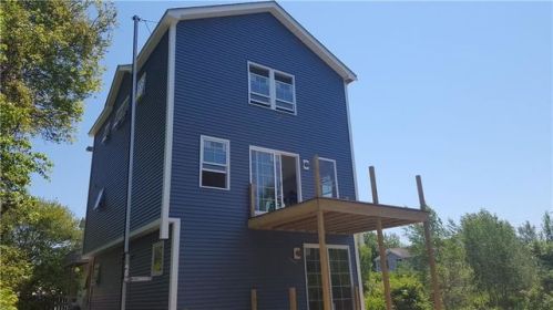 9 Orlando Dr, South Kingstown RI  02882-4416 exterior