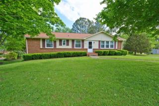 2287 Sentinel Dr, Clarksville, TN 37043-4725