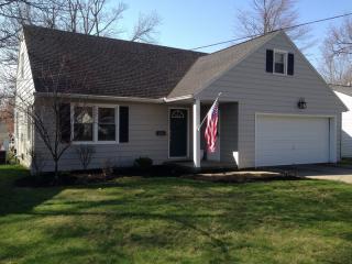 277 Marlow St, Wadsworth, OH 44281-1562