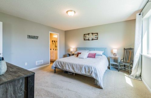 1204 Mulberry Ave, Montgomery MN 56069-4498 exterior