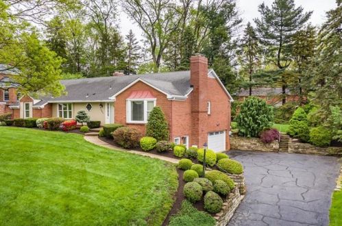 2643 Quail Hill Dr, Pittsburgh, PA 15241-2930