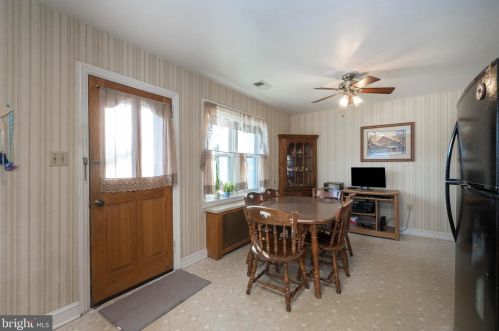 909 Sycamore Dr, Lansdale PA 19446-1722 exterior