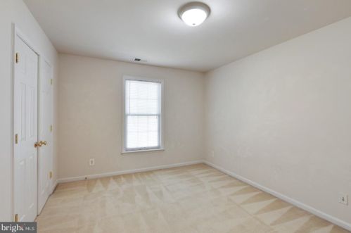 8987 Birch Bay Cir, Lorton VA  22079-5660 exterior