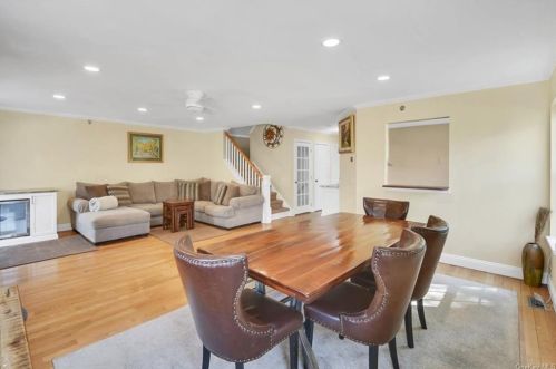 229 Sandpiper Ct, Yorktown Hgts NY  10598-1968 exterior