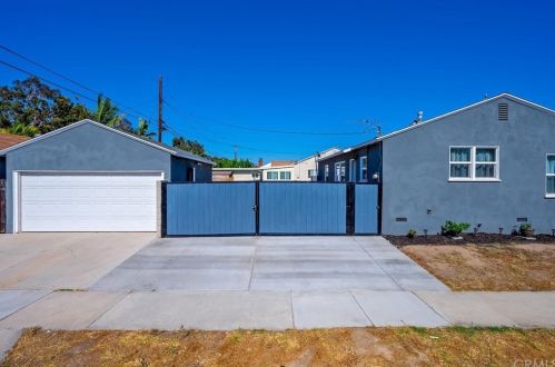 2837 Allred St, Lakewood, CA 90712-3303
