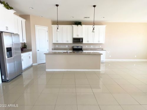 36843 Indian School Rd, Tonopah AZ  85354-8085 exterior