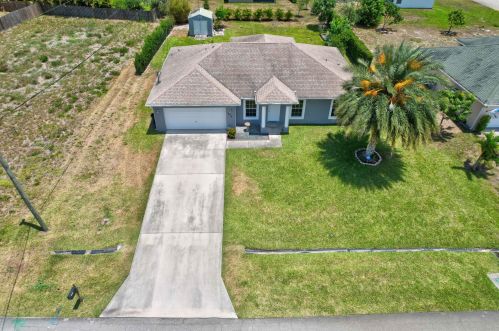 634 Millard Dr, Fort Pierce, FL 34953-8331