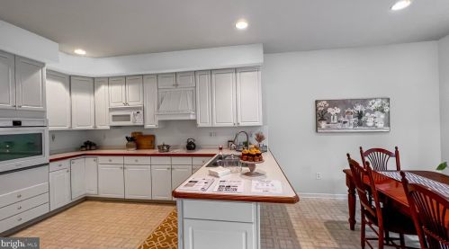 100 Bolton Ct, Prospectville PA exterior