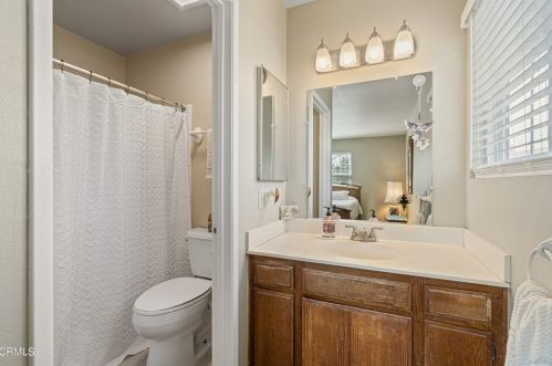 1640 Rivas Ln, Oxnard CA 93035-2749 exterior