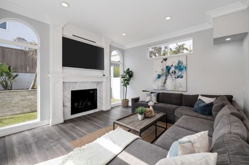 1336 1st St, Manhattan Beach CA  90266-6902 exterior