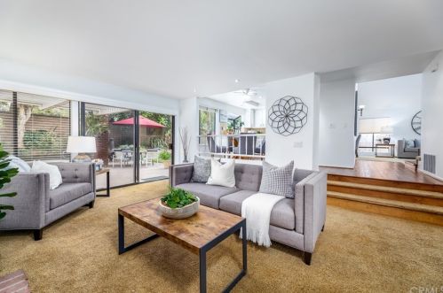 34 Christamon, Irvine CA 92620-1829 exterior