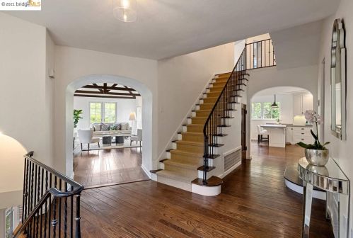 1 Downey Pl, Oakland CA  94610-1809 exterior