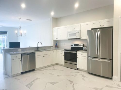 15529 Marcello Cir, Naples, FL 34110-2836