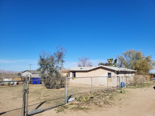 13636 Gabriel Rd, Victorville, CA 92392-8200