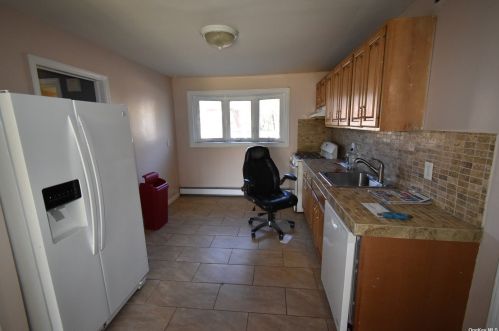 254 Jefferson Ave, Amityville NY  11701-2347 exterior
