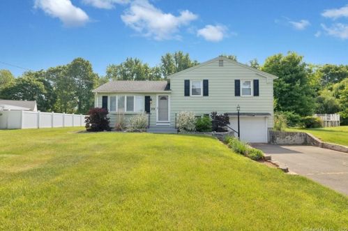254 Graham Rd, Wapping, CT 06074-1423