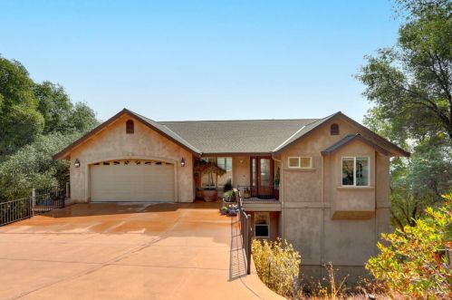 17621 Wallis Dr, Grass Valley, CA 95949-7245