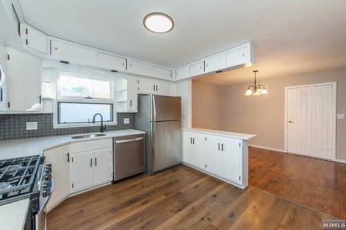 452 Rdg Rd, West Milford Lakes NJ  exterior