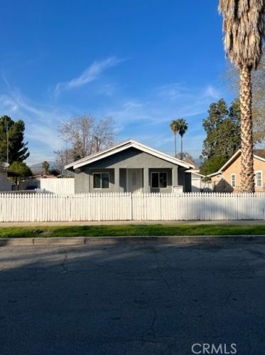 124 Temple St, San Bernardino, CA 92410-4417