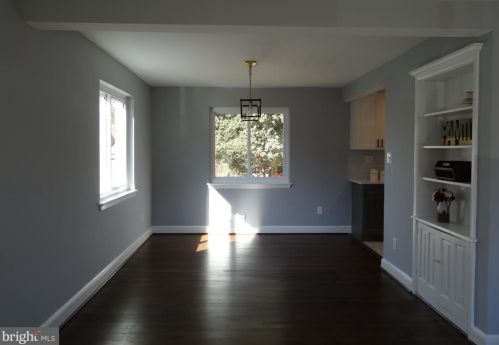 3220 Sherry Ct, Falls Church, VA 22042-3720