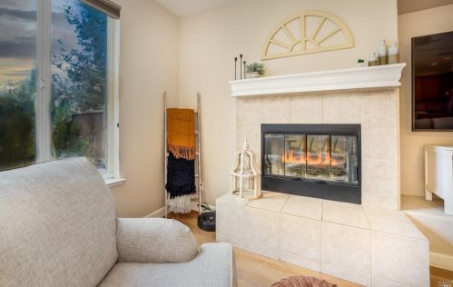 1125 Valley Glen Dr, Liberty Farms CA  95620-4835 exterior