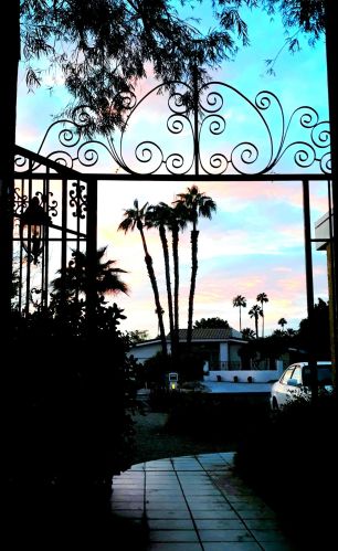 28 Lincoln Pl, Rancho Mirage CA  92270-1927 exterior