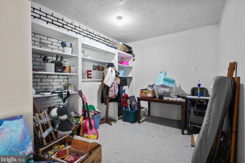 2 Elizabeth Ln, Southampton PA  18954-1011 exterior