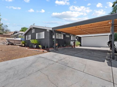 18520 Oakmoor St, Santa Clarita, CA 91351-2933