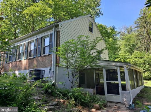 2565 Wayland Rd, Berwyn, PA 19312-2146