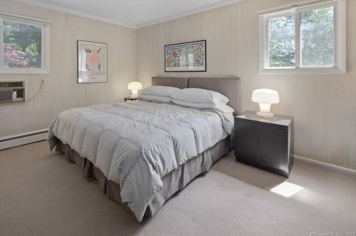 24 Surrey Dr, Norwalk CT  06851-3224 exterior